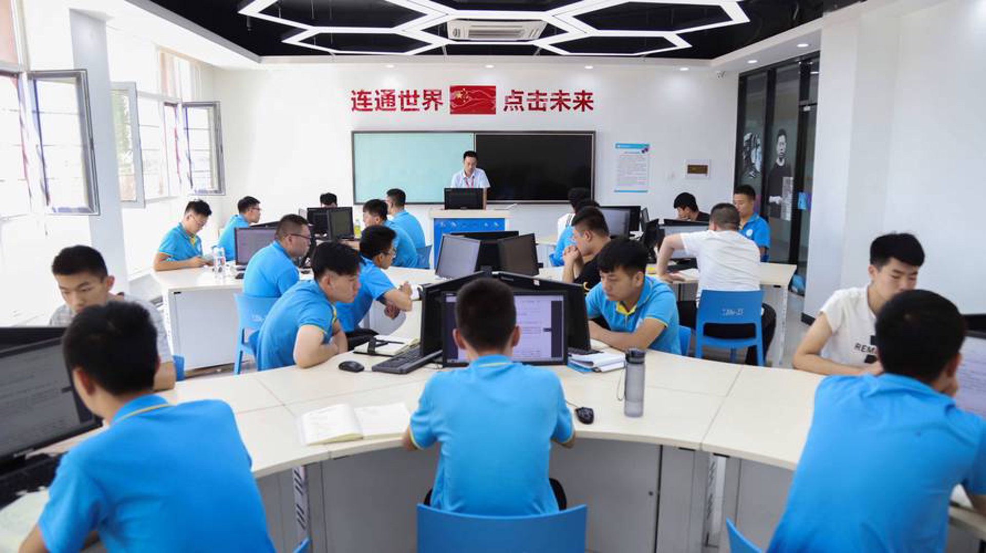 啸梓林科技